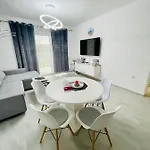 Nela Апартаменты